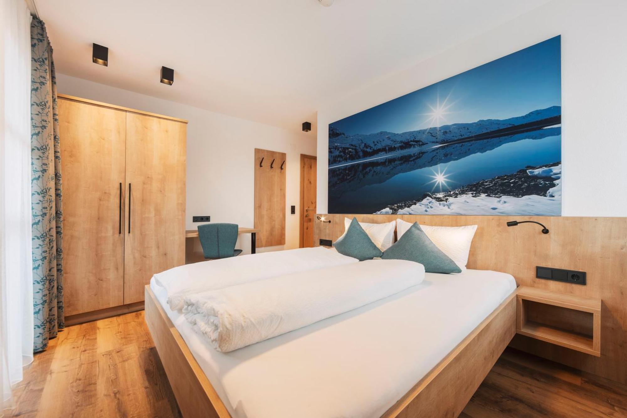 Apart Garni St Martin - Silvretta Card Premium Betrieb Galtuer Exterior photo